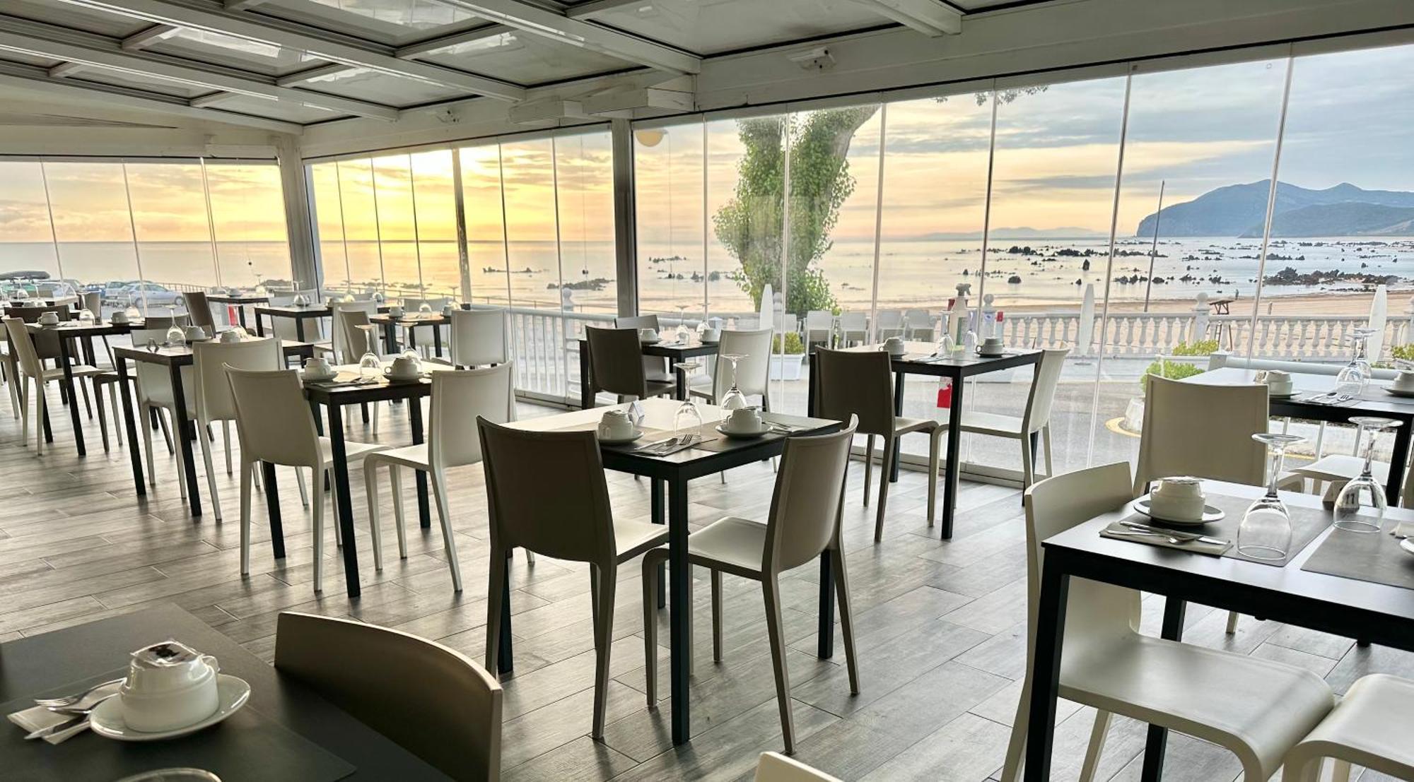 Hotel Las Olas Ноха Екстериор снимка