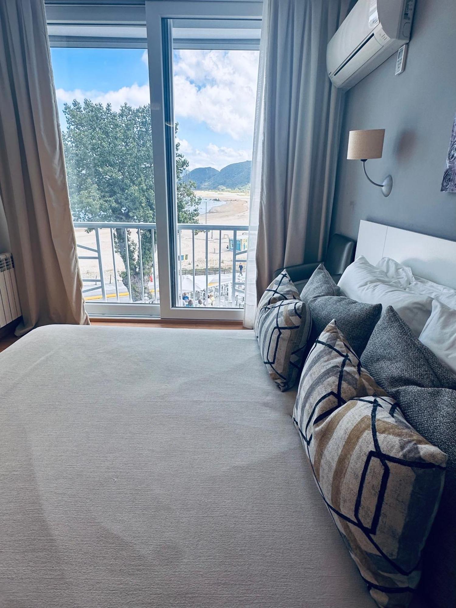 Hotel Las Olas Ноха Екстериор снимка